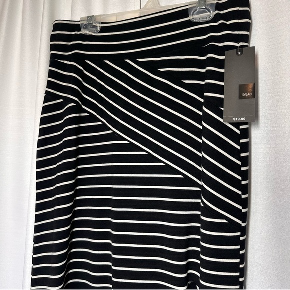 NEW NWT Mossimo Women’s Black Breton Striped Maxi Skirt Side Slit Sz S Nautical - Picture 2 of 10